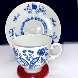 Dresden Tea cup and saucer as is Blue & white Classic Cottage Elegance